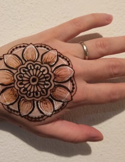 Mona Kosíková Art_henna