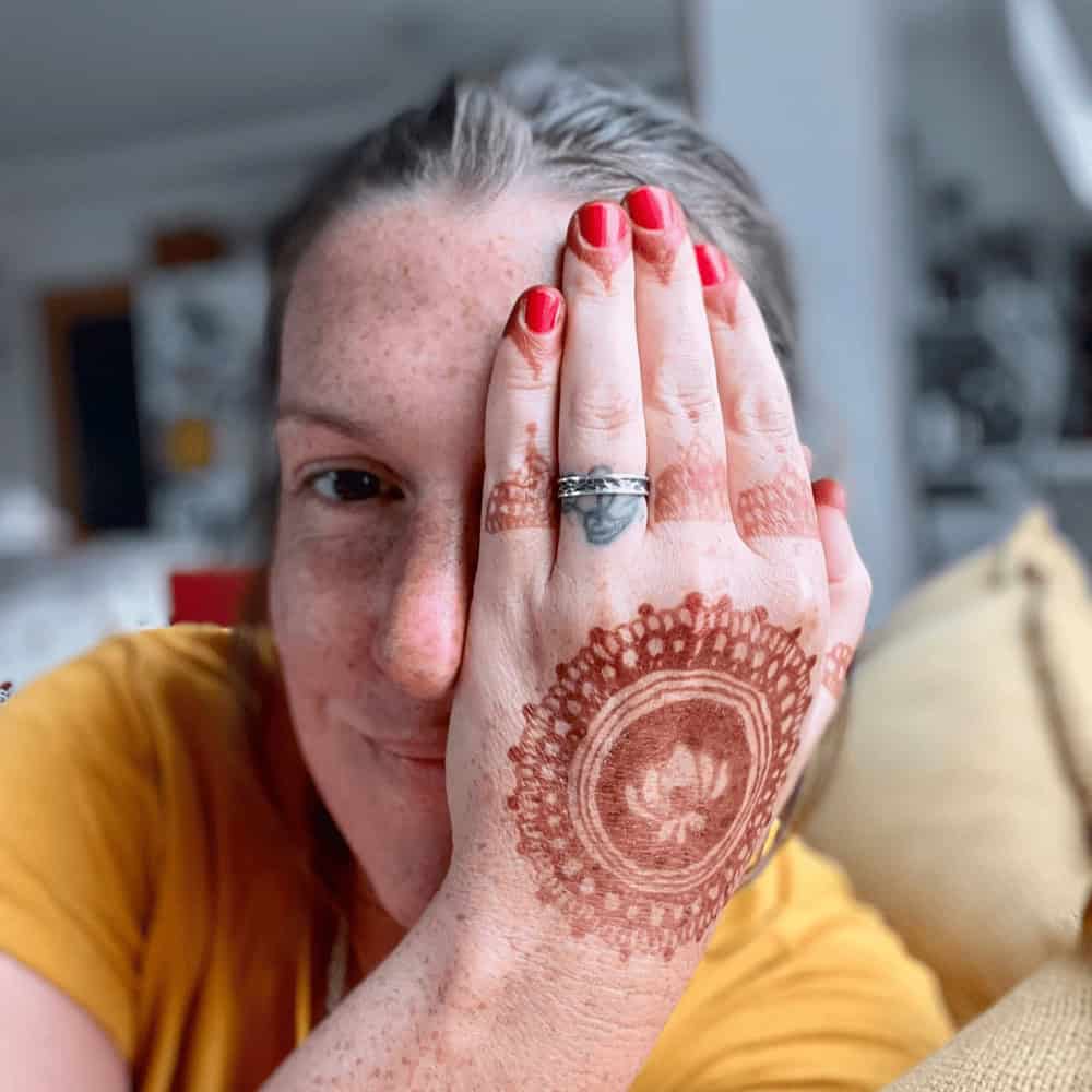 Zuzana Burdejová_henna malířka